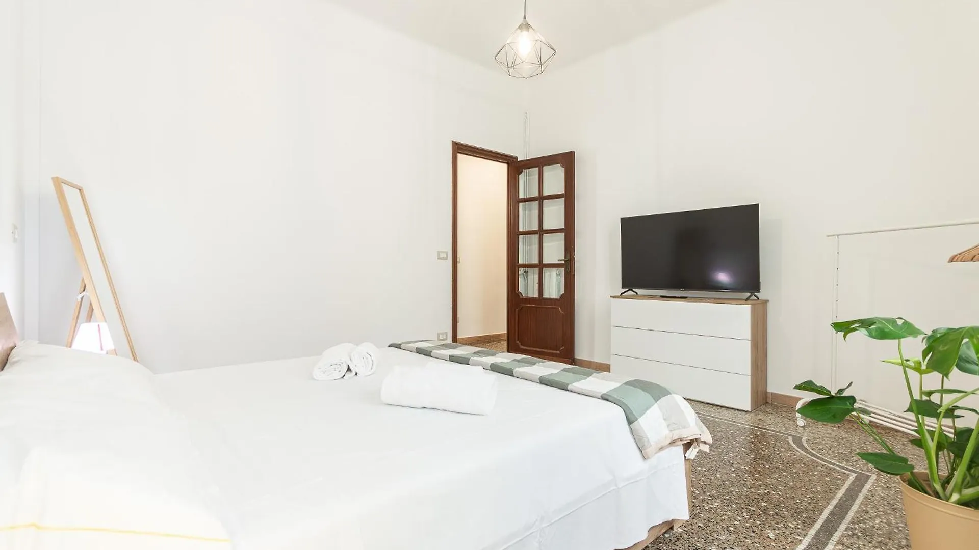 Comfortable Apartment With Style And Elegance Genoa